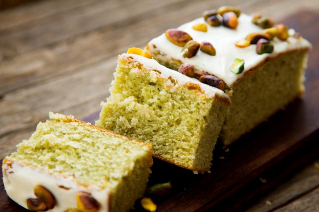 Voici 15 recettes de cake sucrés faciles et rapides à faire !