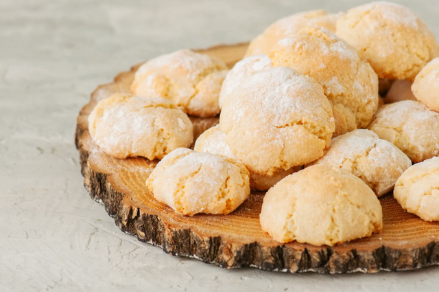 Ghraiba à la farine de pois chiches. Adobestock