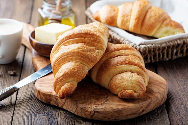 La recette sucrée parfaite pour ne plus jeter votre croissant de la veille !