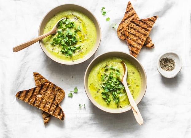 Velouté de courgettes. Adobestock
