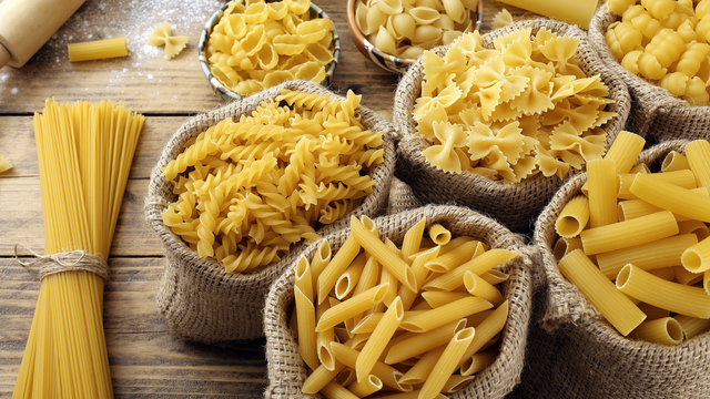 Ces gestes vont ruiner la cuisson de vos pâtes : vrai ou faux ?