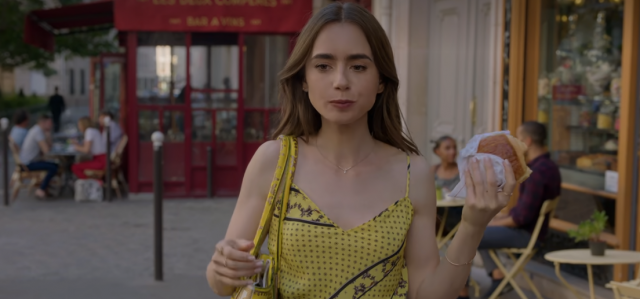 Emily in Paris : la boulangerie parisienne de la série n’en peut plus des critiques de fans déçus