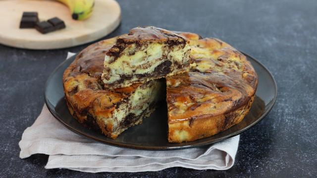 Ce gâteau à la banane et au chocolat fait l’unanimité en commentaires : voici la recette pour le tester !