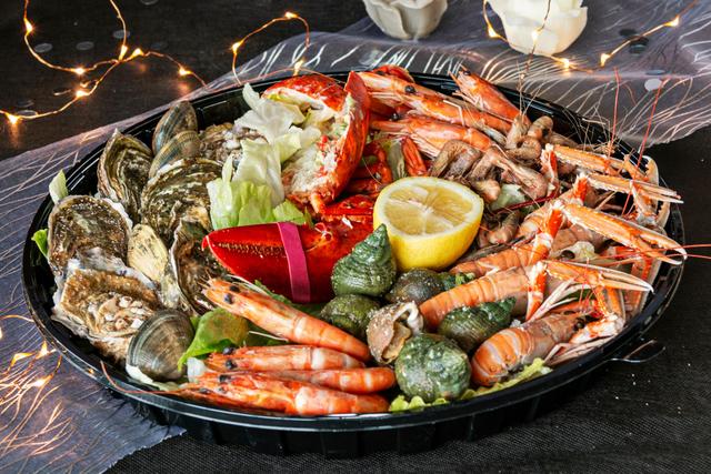 Voici ce qu’il faut absolument vérifier quand on achète des fruits de mer pour éviter d’être malade le soir de Noël