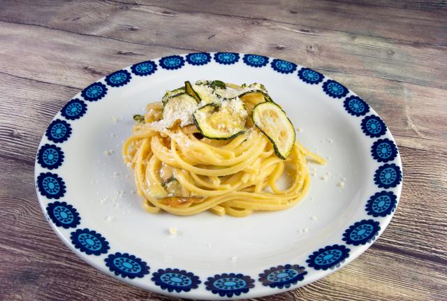 Connaissez-vous les spaghetti alla Nerano, des pâtes aux courgettes italiennes tout simplement délicieuses ?