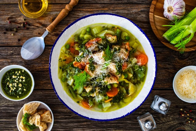 Soupe au pistou : la merveilleuse recette de Julie Andrieu qui sent bon le Sud