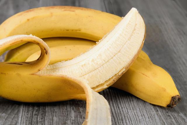 Épluchez-vous vraiment votre banane de la meilleure des façons ?