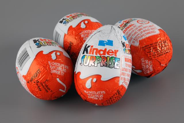 Salmonelle dans les produits Kinder : Non, les bulles blanches ne sont pas des bactéries !