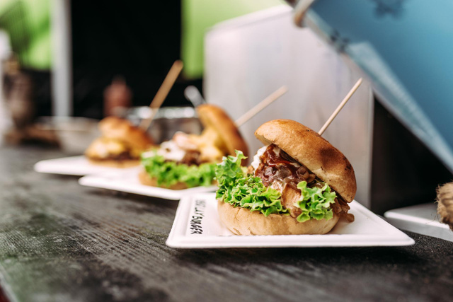 À Lyon, Bocuse dévoile un concept de street-food dans un lieu pour le moins inattendu
