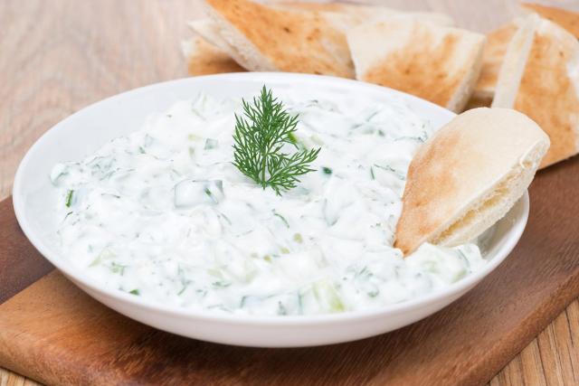 Tzatziki : ce classique de l’apéro est-il vraiment bon pour la santé ?