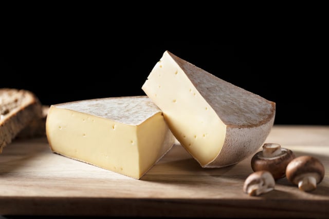 Saint-Nectaire laitier : nos meilleures idées pour déguster et cuisiner ce fromage AOP