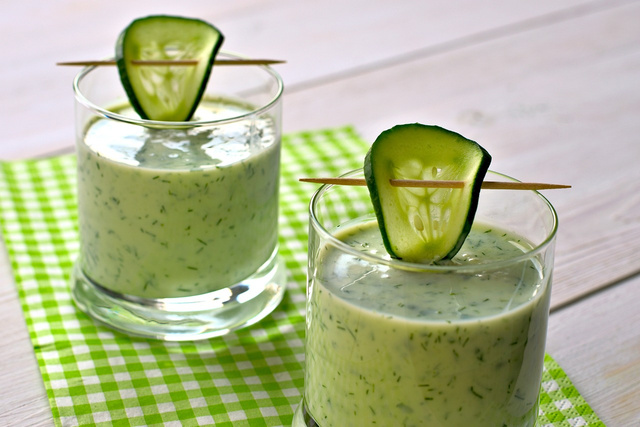 Concombre : voici nos 5 meilleures idées de recettes remplies de fraîcheur pour votre prochain apéritif d’été !