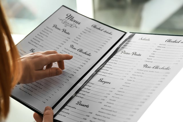 A-t-on le droit de commander un menu enfant au restaurant quand on est un adulte ?