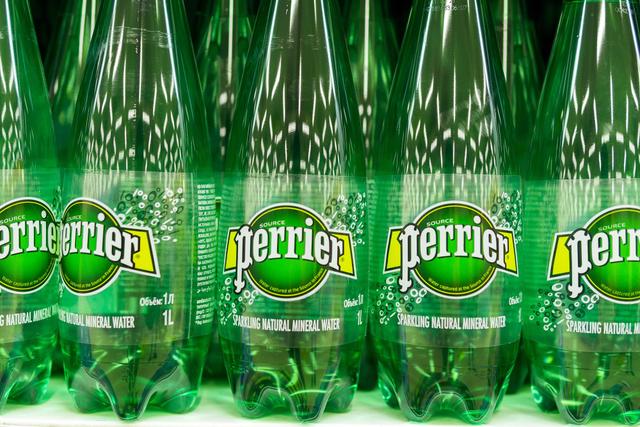 Pourquoi vous ne trouverez plus ces bouteilles Perrier jusqu’à la fin de l’été ?