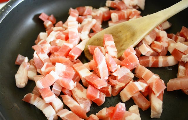 Nitrites, eau, additifs : comment bien choisir les lardons au supermarché ? Nos conseils