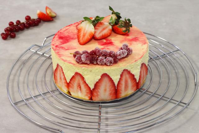 C’est le dessert parfait pour Pâques : notre chef livre ses astuces pour faire un bon fraisier maison