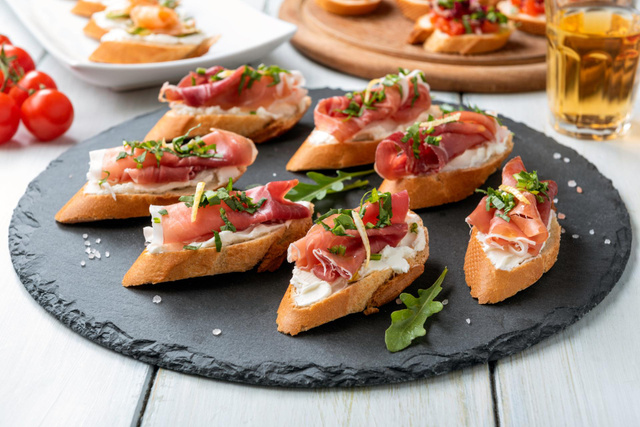 Tartine ricotta et jambon : la recette parfaite d’Alain Ducasse pour les fortes chaleurs