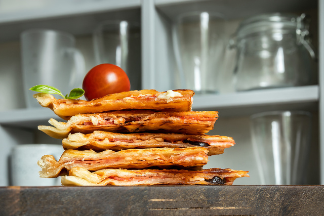 Croque-gaufres au jambon : le plat prêt en quelques minutes qui régale toute la famille