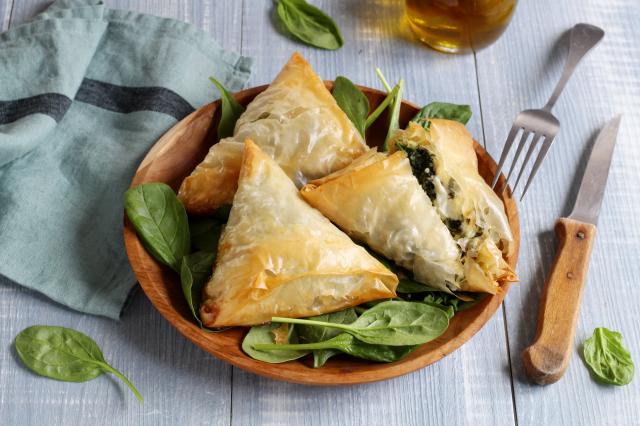 Galettes de riz aux saveurs asiatiques, salade de légumes grillés, spanakopita… Votre menu healthy de la semaine du 30 mai au 3 juin par 750green