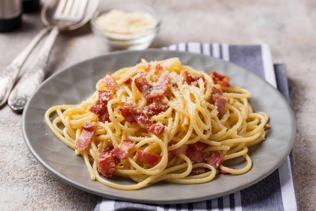 Les pâtes carbonara arrivent en 2e place. Adobestock