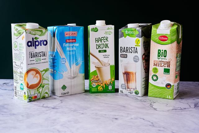 Boissons végétales : le prix dépend des marques. Adobestock