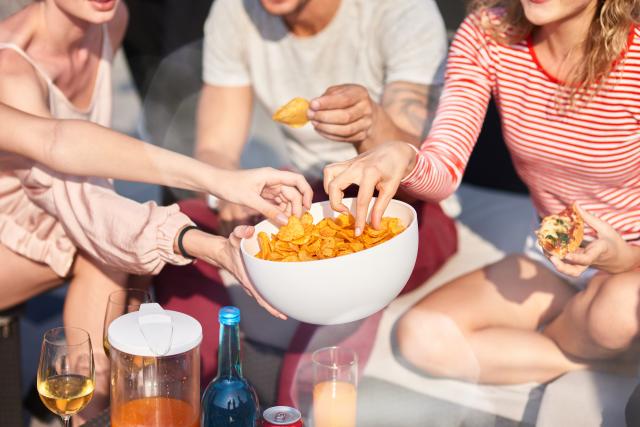 Voici pourquoi vous avez du mal à vous arrêter quand vous grignotez des chips