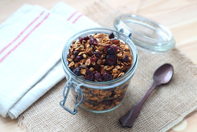 GRANOLA : à faire absolument à la MAISON avec nos 3 idées