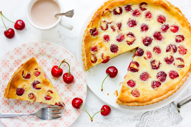 La recette du clafoutis aux cerises léger. Adobestock