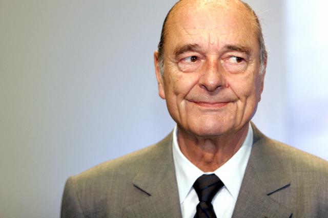 “Il la mangeait brûlée ! ” : Philippe Etchebest dévoile une étonnante habitude de Jacques Chirac