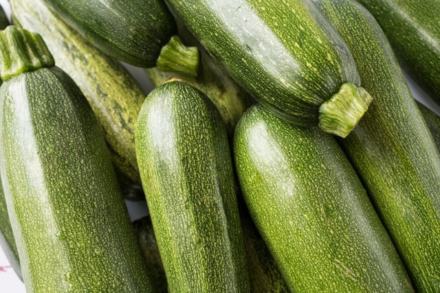 Alerte rappel produit : ne consommez pas ces courgettes vendues dans toute la France, elles sont contaminées par des pesticides interdits