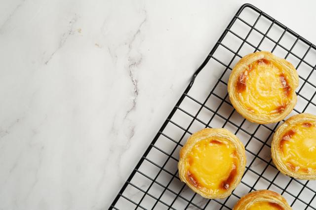 Connaissez-vous les niflettes, ces tartelettes feuilletées garnies de crème pâtissière typiques de la Toussaint ?