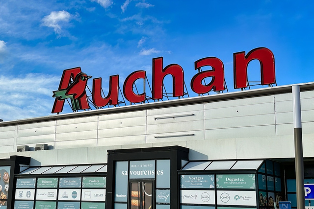 Auchan : les 300 supermarchés de l'enseigne vont passer sous franchise Intermarché !