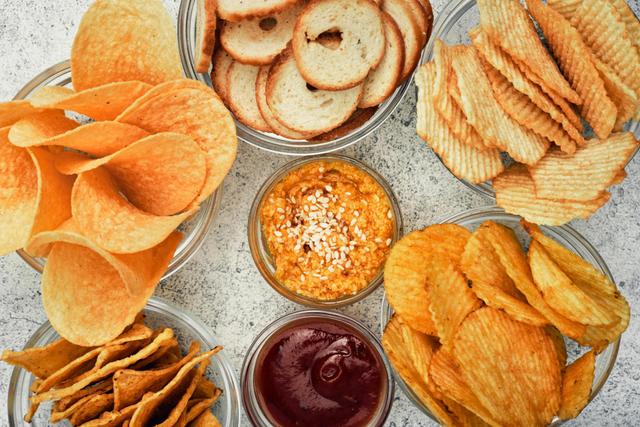 Yuka dévoile son classement 2025 des biscuits apéritif à choisir en supermarché !