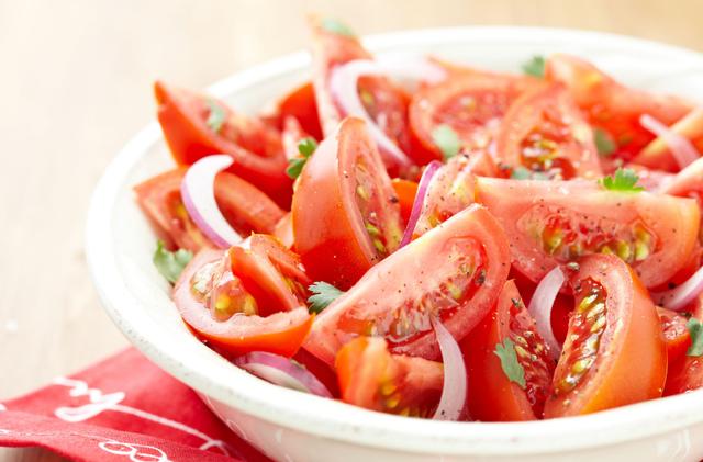 Cette épice insoupçonnée va rehausser le goût de vos tomates !