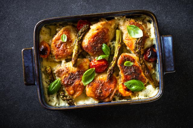 “Un régal” : essayez cette recette de poulet à la crème de parmesan, les lecteurs de 750g en salivent encore !