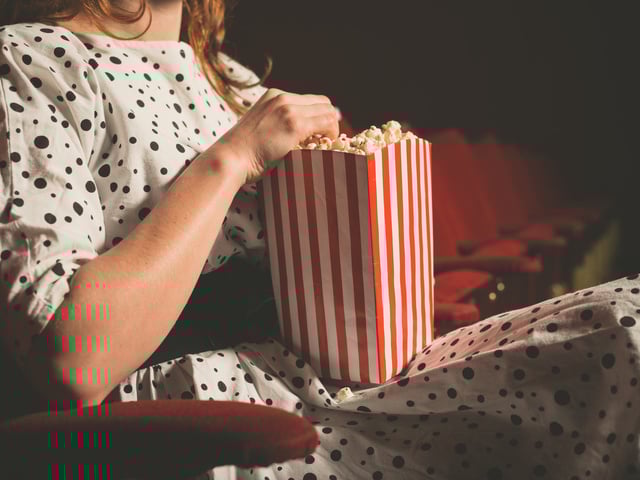 Cinéma : êtes-vous ce voisin insupportable qui mange son pop-corn bruyamment ?