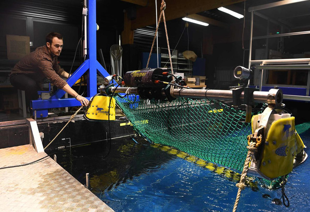 L'Ifremer a mis au point un filet intelligent. © Fred TANNEAU / AFP