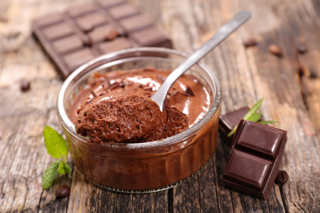 Auchan, Atac, Monoprix… : cette mousse au chocolat vendue partout en France fait l'objet d’un rappel de produit, voici pourquoi