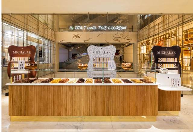 Alerte gourmande : Christophe Michalak dédie un pop-up inédit à l'ourson en guimauve