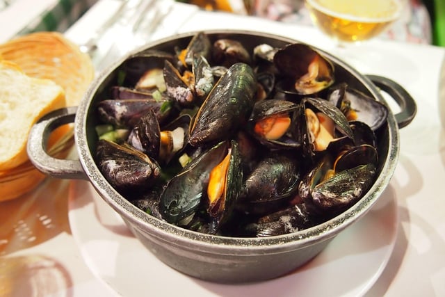 Moules à la bière : la recette étonnante et super gourmande de Laurent Mariotte qui change des moules marinières