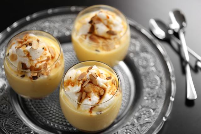 Cette recette d’île flottante au micro-ondes de Norbert va changer votre vie