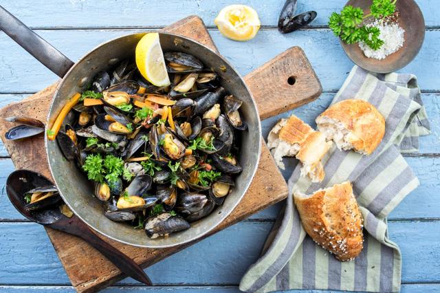 “Les Belges vont me détester” : ce chef dévoile sa version ultra gourmande des moules, voici sa recette !