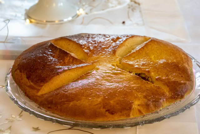 Connaissez-vous la pompe aux grattons, cette recette régionale méconnue va devenir votre nouvelle obsession à l’apéro