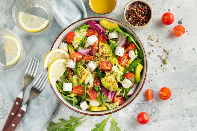 Les 10 meilleures recettes de salades avec des tomates !