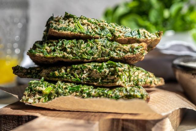 Fini les œufs brouillés : Laurent Mariotte dévoile sa recette d’omelette inratable aux herbes