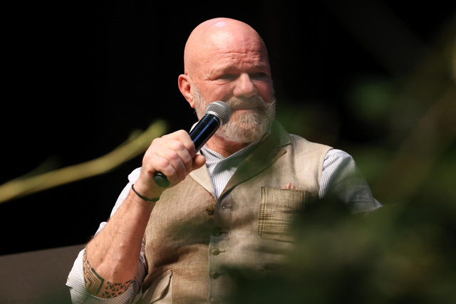 "Même Gordon Ramsay ne l’avait jamais fait" : retour sur l'épisode où Philippe Etchebest a claqué la porte de Cauchemar en Cuisine