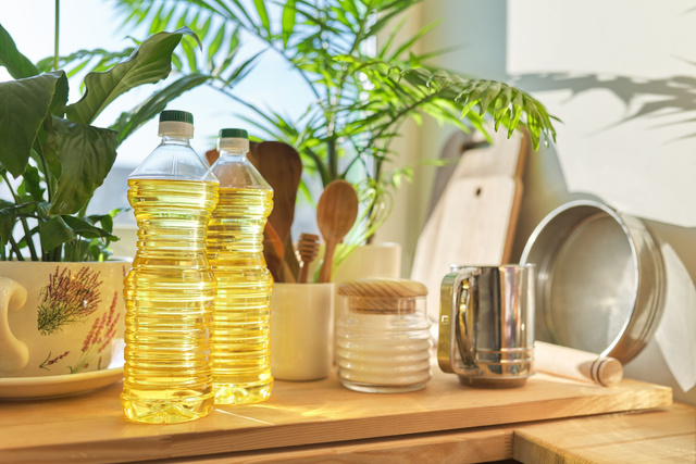 On s'est rué dessus, mais combien de temps peut-on vraiment conserver l'huile de tournesol ?