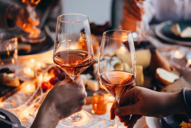 Pour cet été, voici les 3 meilleurs rosés à déguster d’après des experts !