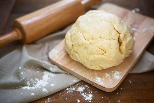 Faites une pâte sablée maison. Adobestock