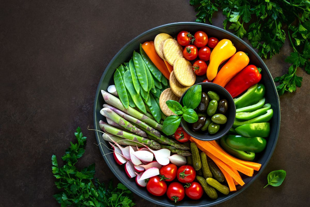 Crudités : pourquoi ce n’est pas une bonne idée d’en consommer à l’étranger ?